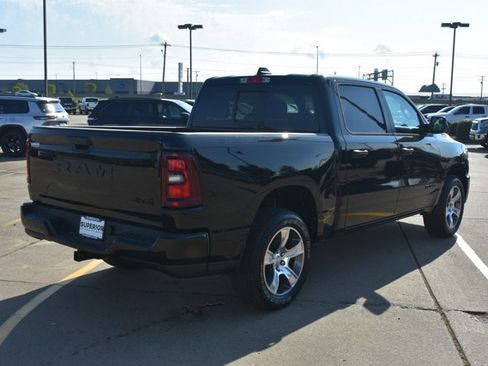 New 2026 RAM 1500 Express AWD/4WD image 5