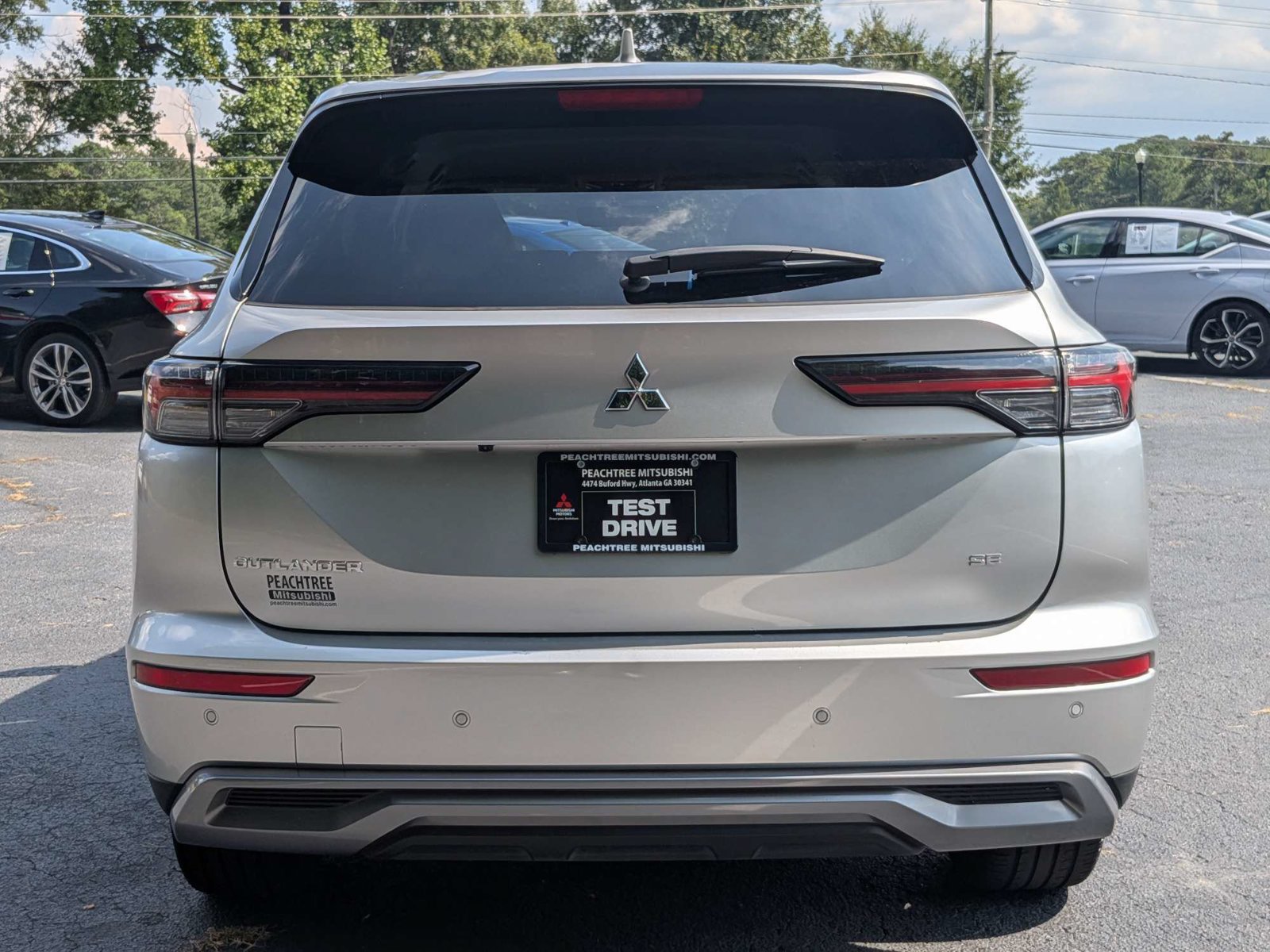 Used 2025 Mitsubishi Outlander SE FWD image 5