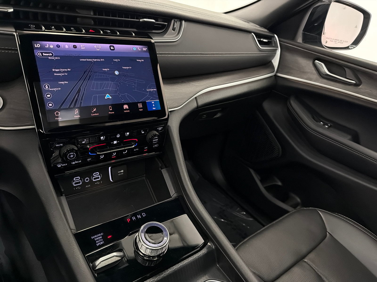 Used 2025 Jeep Grand Cherokee Limited w/ Luxury Tech Group II AWD/4WD image 23