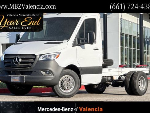 New 2024 Mercedes-Benz Sprinter 4500 image 1