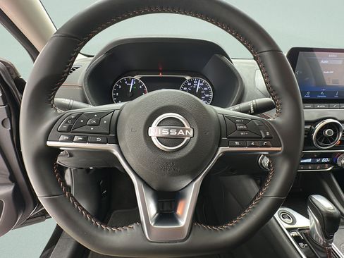 Used 2025 Nissan Sentra SR w/ Midnight Edition FWD image 14