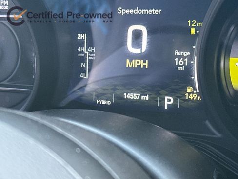 Certified 2025 Jeep Wrangler Unlimited Rubicon 4xe w/ Convenience Group AWD/4WD image 28