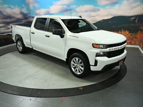 Used 2021 Chevrolet Silverado 1500 Custom image 1