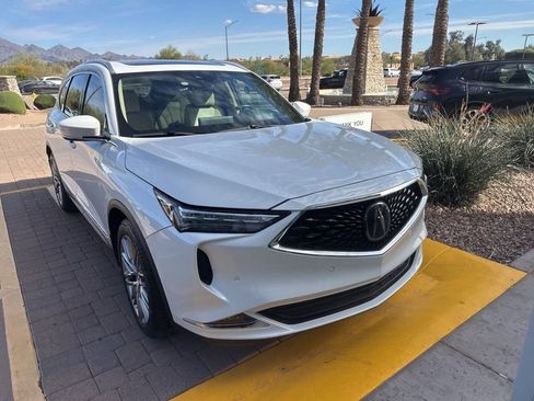 Used 2022 Acura MDX SH-AWD w/ Advance Package image 2