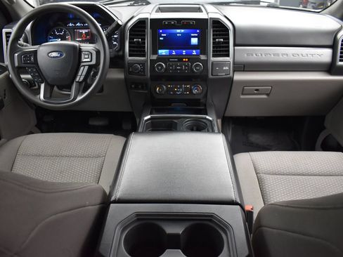Used 2021 Ford F250 XLT w/ FX4 Off-Road Package AWD/4WD image 17