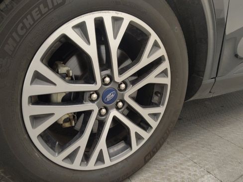 Used 2020 Ford Escape SEL image 31