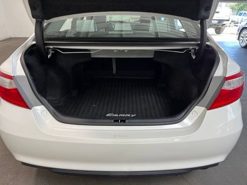 Used 2016 Toyota Camry SE FWD image 16