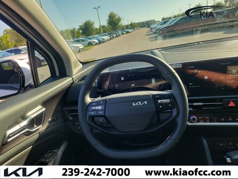 New 2026 Kia Sportage SX FWD image 24