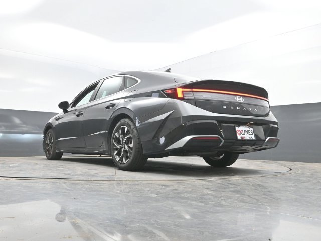 Used 2025 Hyundai Sonata SEL FWD image 49