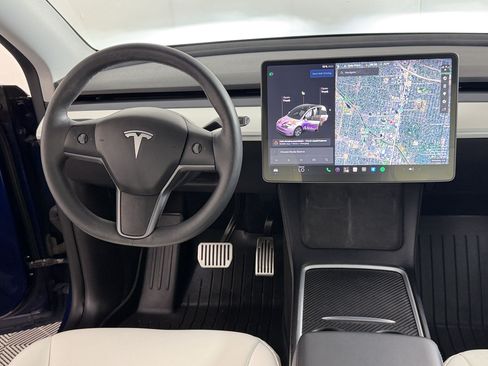 Used 2021 Tesla Model Y Long Range AWD/4WD image 30
