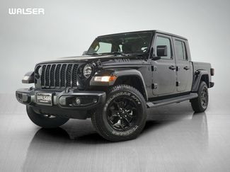 Used 2021 Jeep Gladiator Sport AWD/4WD video 1