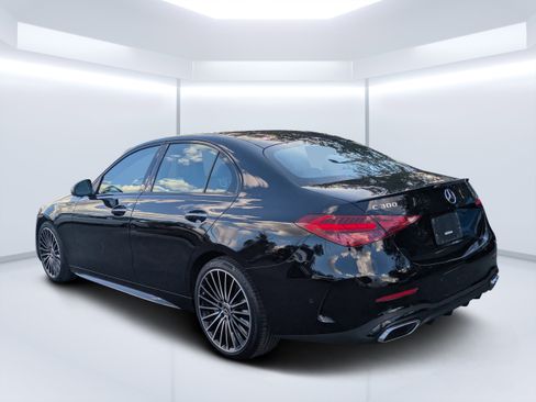 Used 2024 Mercedes-Benz C 300 Sedan image 8