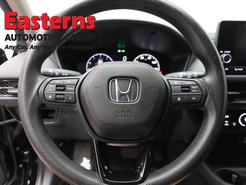 Used 2024 Honda HR-V LX image 10