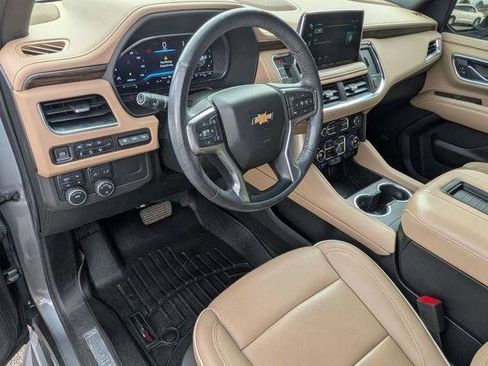Used 2022 Chevrolet Tahoe Premier AWD/4WD image 9