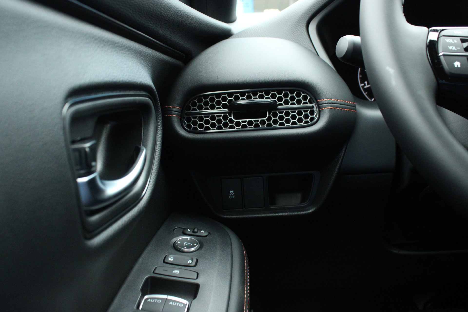 New 2027 Honda HR-V Sport image 26