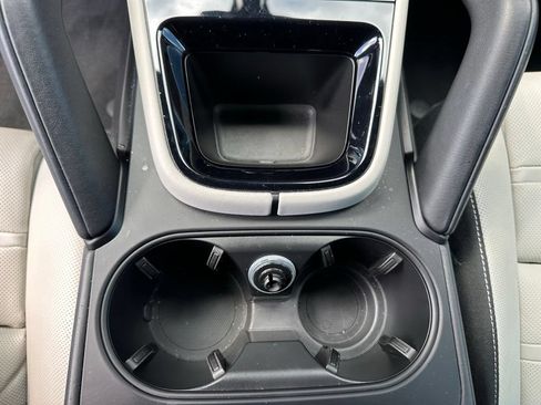 Certified 2024 Porsche Cayenne AWD/4WD image 32