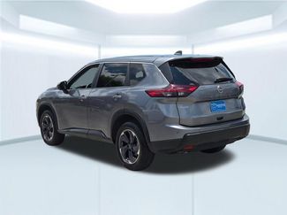 Used 2024 Nissan Rogue SV FWD video 3