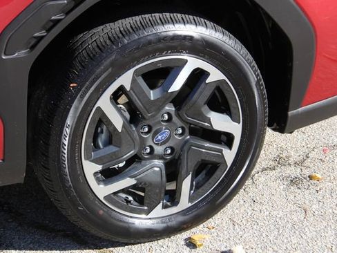 Used 2025 Subaru Forester Limited image 12