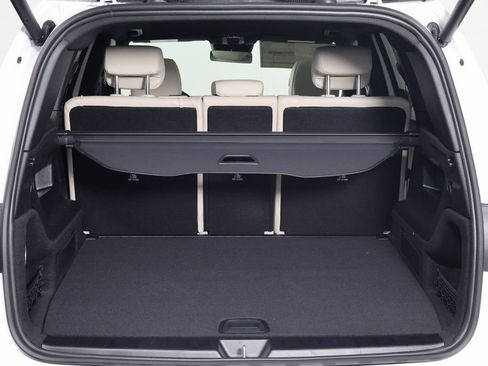 New 2026 Mercedes-Benz GLB 250 image 8