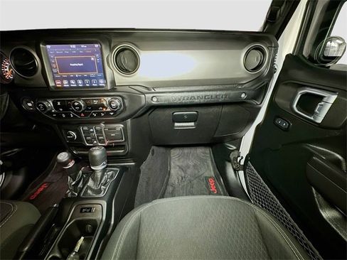 Used 2021 Jeep Wrangler Unlimited Sport image 32