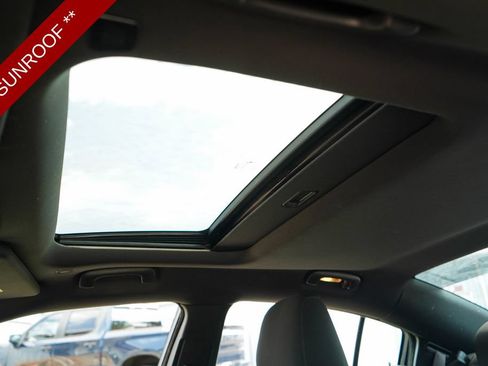 Used 2023 Dodge Charger SXT RWD image 13