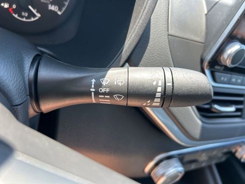 Certified 2025 Nissan Altima 2.5 S FWD image 29