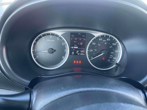 Used 2021 Nissan Kicks S image 9