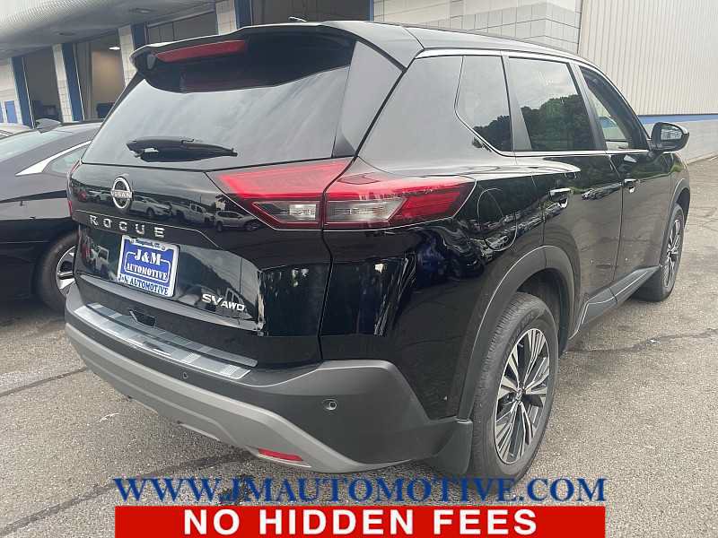 Used 2023 Nissan Rogue SV AWD/4WD image 3