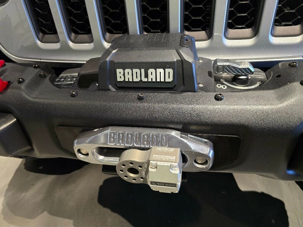 Used 2022 Jeep Gladiator Rubicon w/ LED Lighting Group AWD/4WD image 40