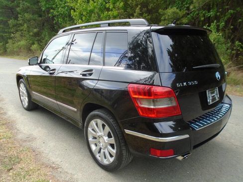 Used 2011 Mercedes-Benz GLK 350 4MATIC image 7