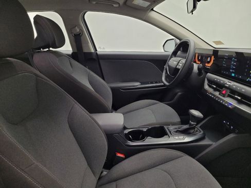 Used 2025 Kia K4 FWD image 21