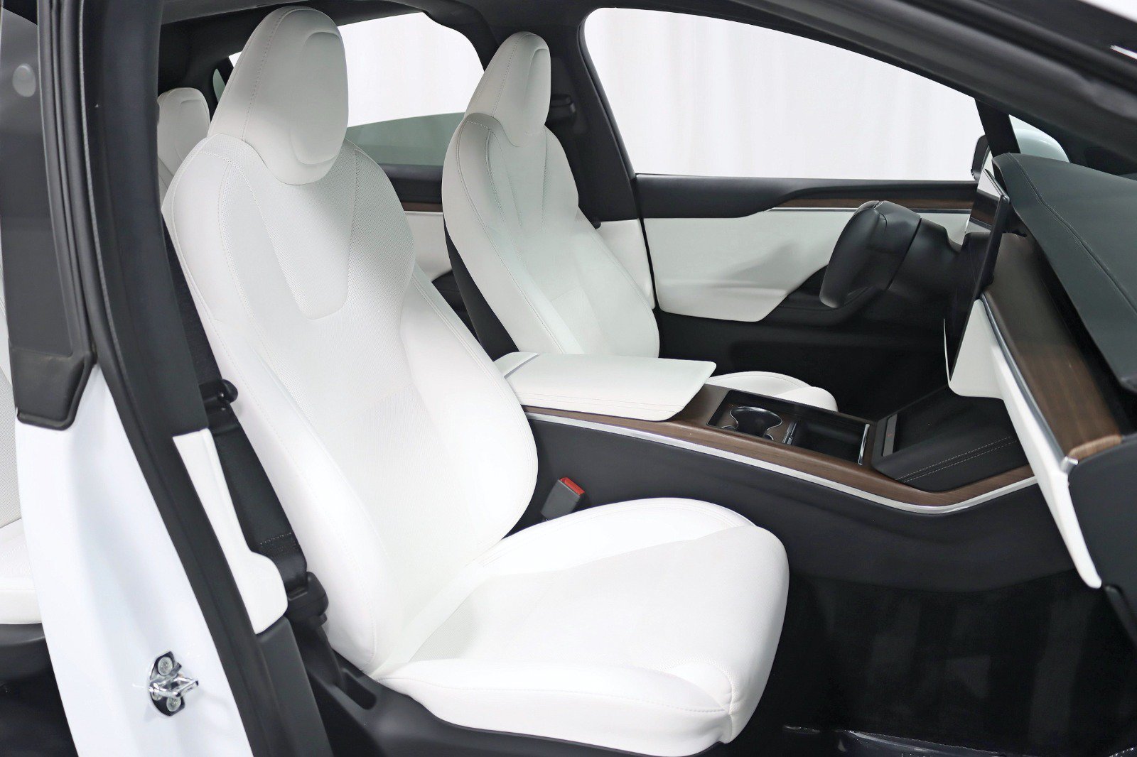 Used 2023 Tesla Model X AWD/4WD image 31