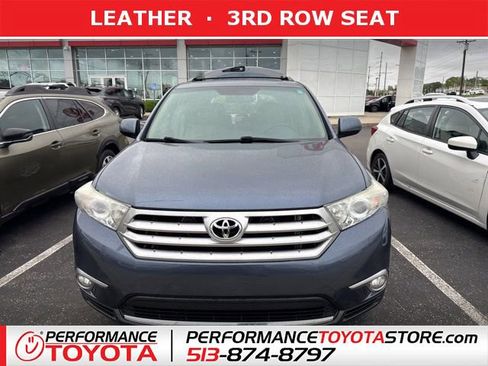 Used 2012 Toyota Highlander SE w/ Tow Pkg AWD/4WD image 1