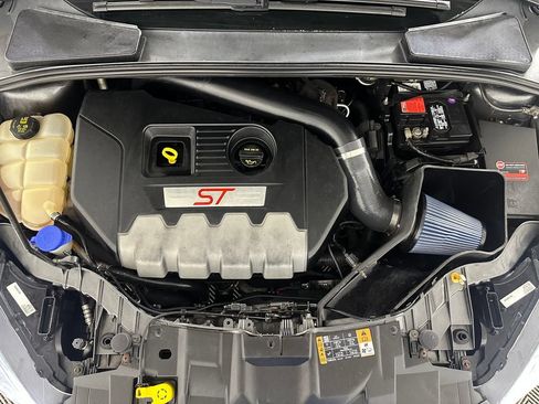 Used 2017 Ford Focus ST FWD image 30