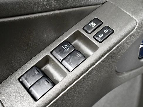 Used 2019 Nissan Frontier PRO-4X w/ Pro-4x Luxury Package image 15