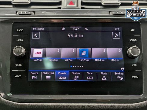Used 2022 Volkswagen Tiguan SE AWD/4WD image 13