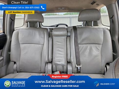Used 2012 Toyota Highlander SE FWD image 13