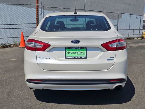 Used 2013 Ford Fusion SE FWD image 6