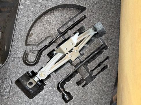 Used 2012 Honda Accord EX-L image 12