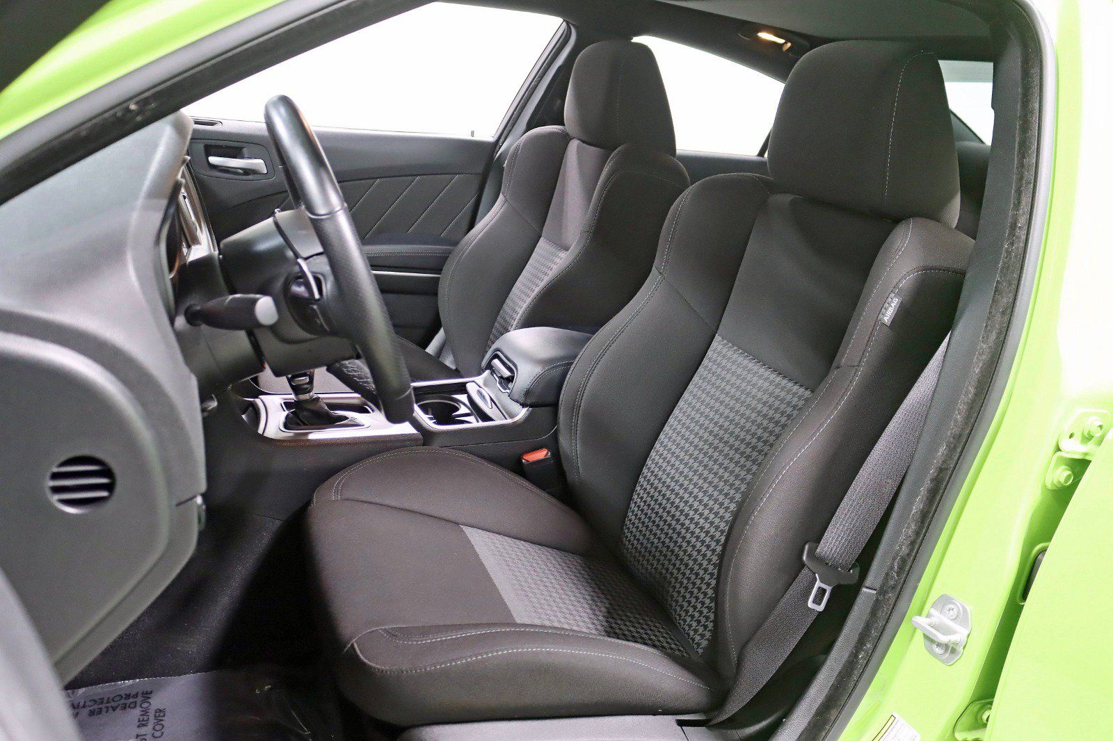 Used 2023 Dodge Charger R/T w/ Cold Weather Package RWD image 25