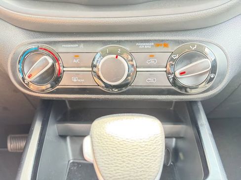 Certified 2021 Kia Soul LX FWD image 25