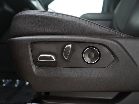 Used 2021 GMC Yukon XL Denali image 25