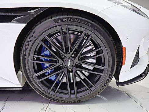 Used 2024 Aston Martin DB12 Convertible RWD image 58
