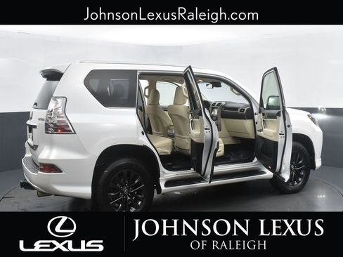 Used 2020 Lexus GX 460 Premium image 26
