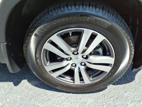 Used 2017 Honda Pilot EX-L image 9