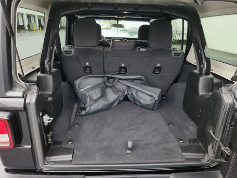 Used 2019 Jeep Wrangler Unlimited Sport S image 20