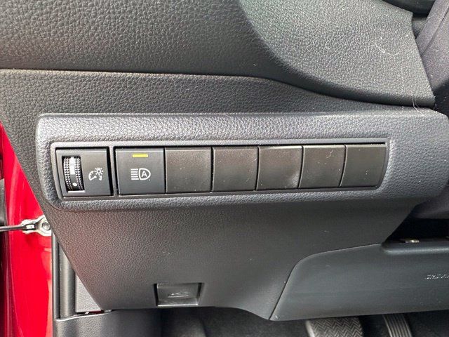 Used 2022 Toyota Corolla LE FWD image 22