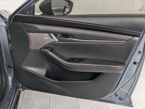 Used 2023 MAZDA MAZDA3 s image 23