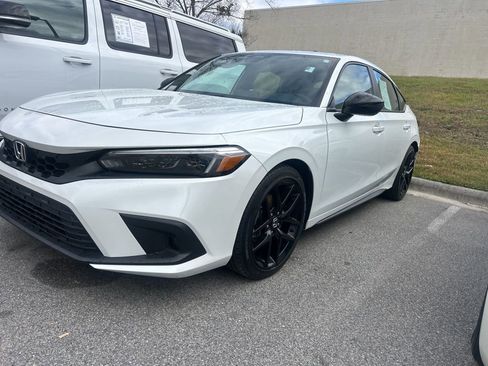 Used 2024 Honda Civic Sport image 1