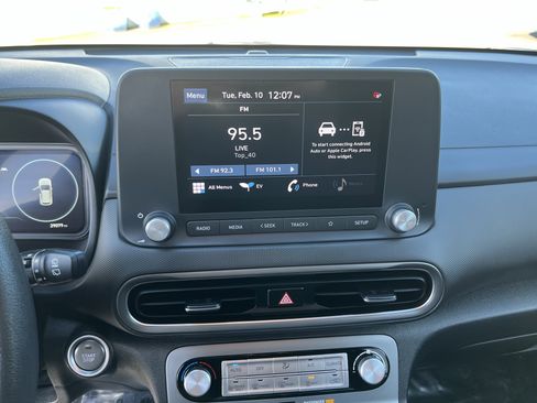 Certified 2023 Hyundai Kona SE w/ Cargo Package image 21